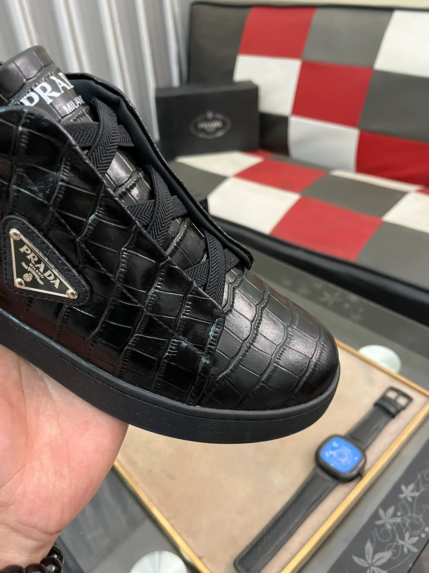 Men's shoes 💰580⌚️⌚️【PRADA】Prada - High-end quality casual sports shoes - Upper: calfskin shoe body with brand metal fasteners, - Inner lining: breathable leather lining - Outsole: ultra-light TPU foam·rubber; molded outsole -Super high quality control·Fine workmanship: highlighted (high-end·luxury·grade) -Size: 38-443️⃣Colors available
